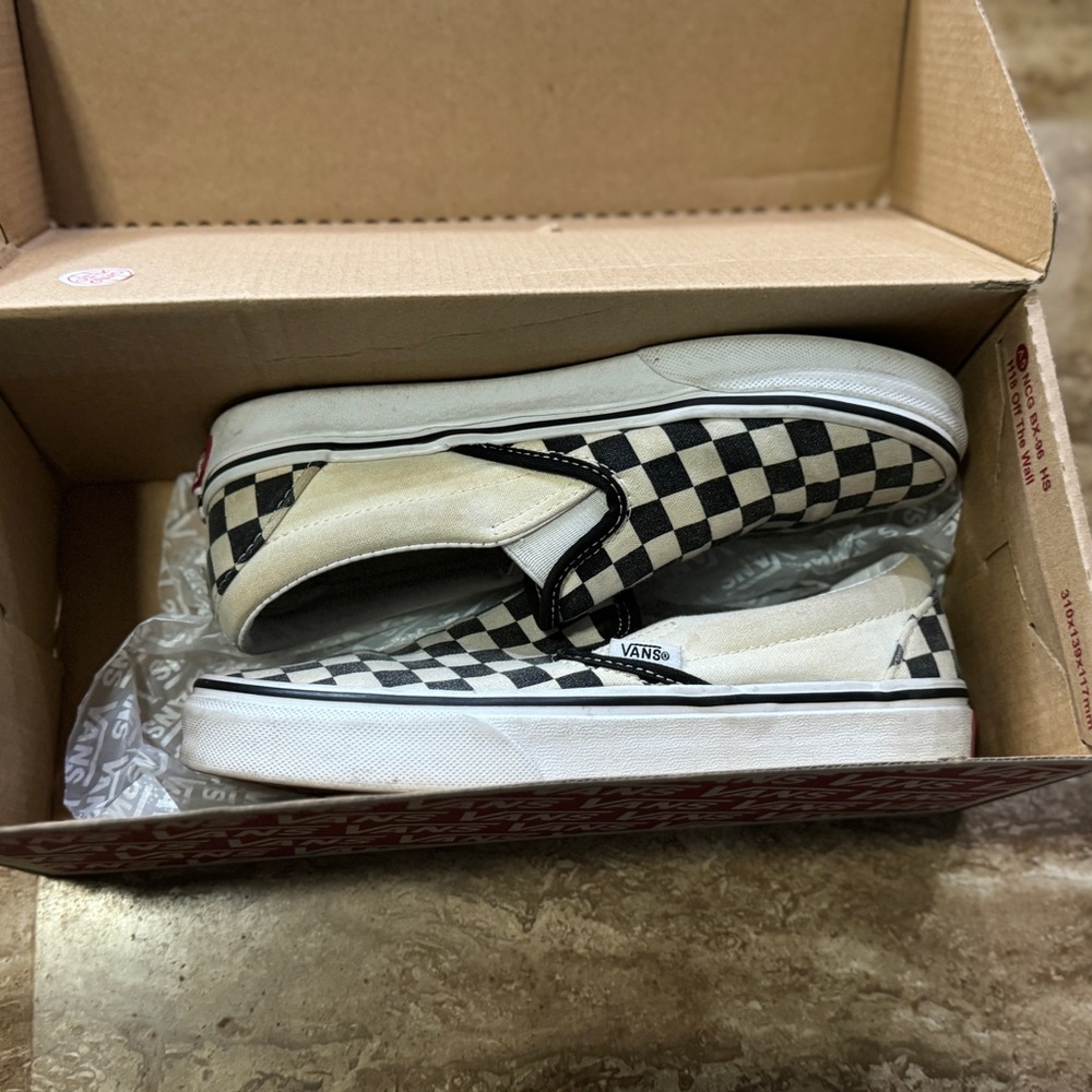 Vans - Picture 6 of 6